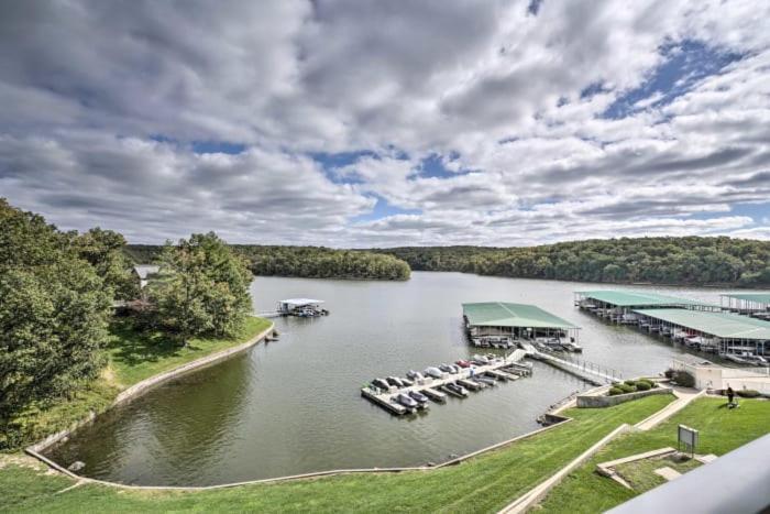 Family Fun Lakefront Condo At Parkview Bay Osage Beach Exteriör bild